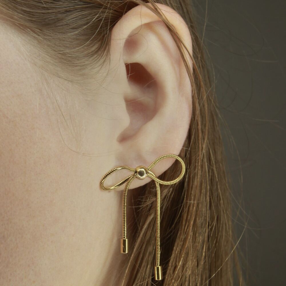 【関税込み】Marland Backus ゴールド Bow ネックレス Marland Backus - Gold Robobows Necklace | MAIMOUN