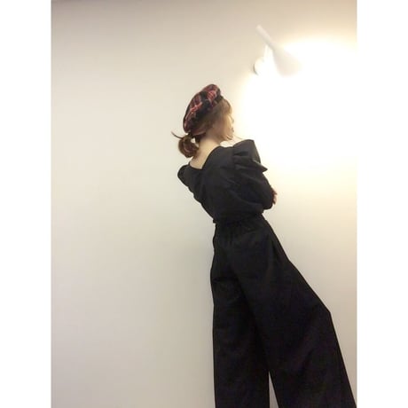 ドーリーパフスリーブブラウス