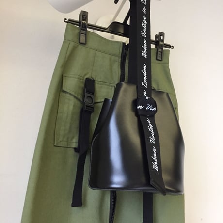 レタリングレザーバケツバッグ