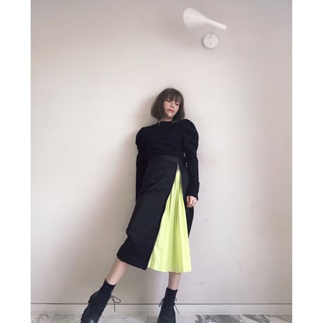 ストレッチパフスリーブトップス