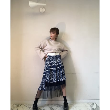 アルファベットチュールプリーツスカート