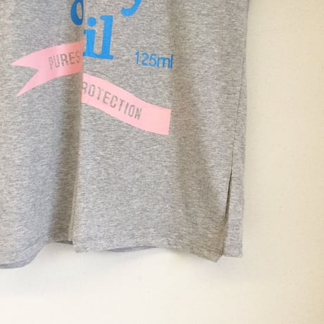 ベビーoilデザインTシャツ・グレー