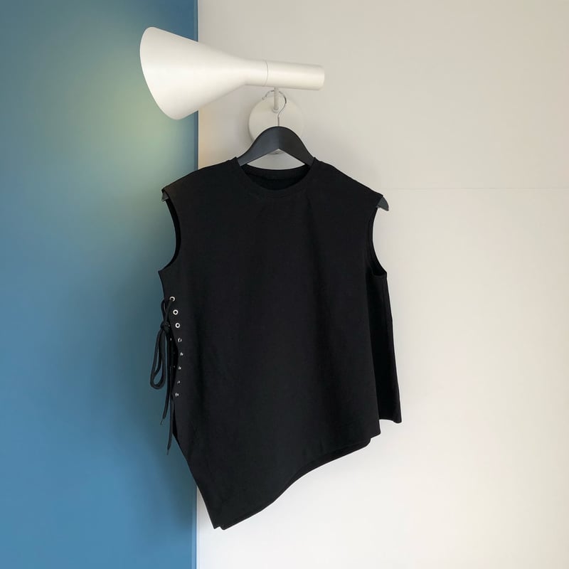 アシンメトリーカットノースリーブTシャツ | Amira