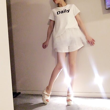 フリルチュニックTシャツ・ホワイト