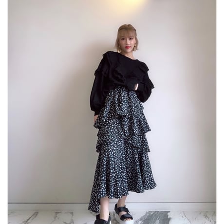 プリーツフリルプルオーバー・ブラック