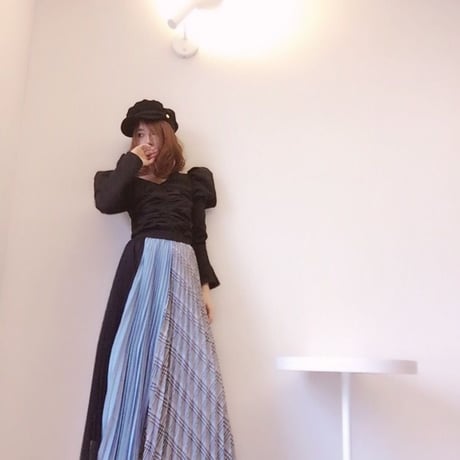 異素材プリーツロングスカート