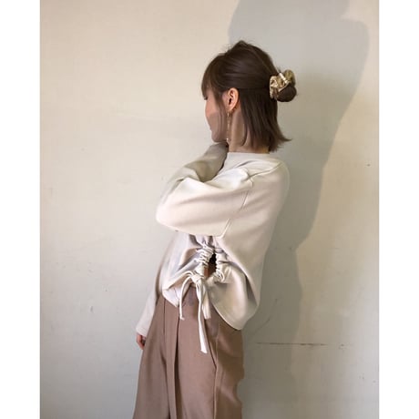 ショート丈サイドリボンプルオーバー