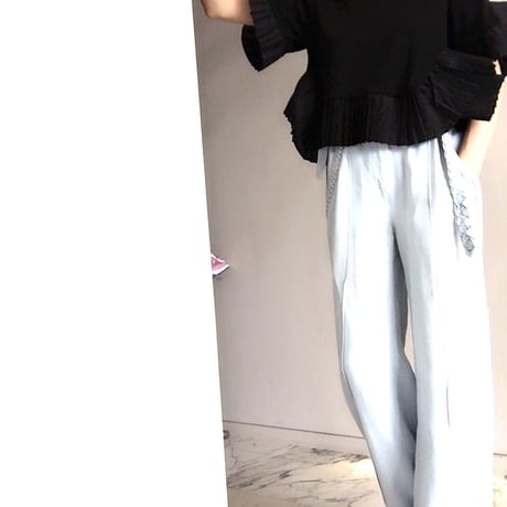 変形プリーツフリルTシャツ