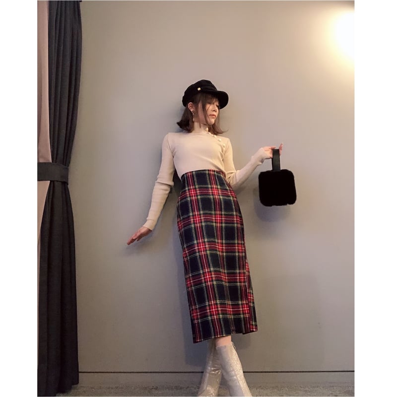 タータンチェック膝丈スカート・ネイビー | Amira