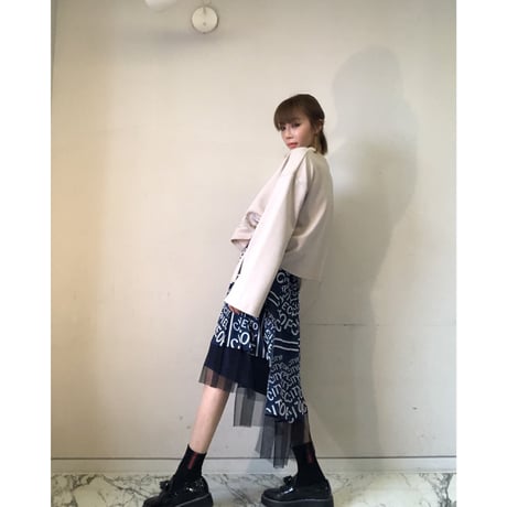 アルファベットチュールプリーツスカート