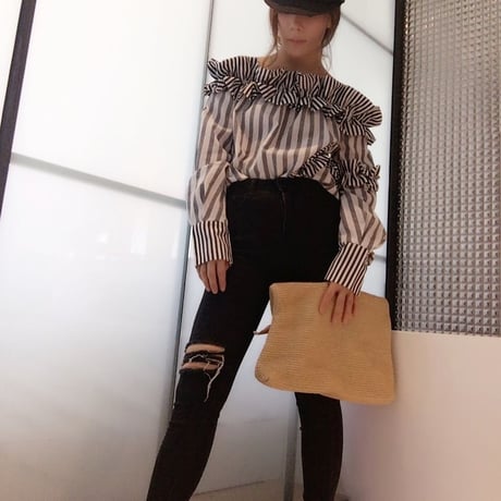 ロングスリーブオフショルストライプブラウス