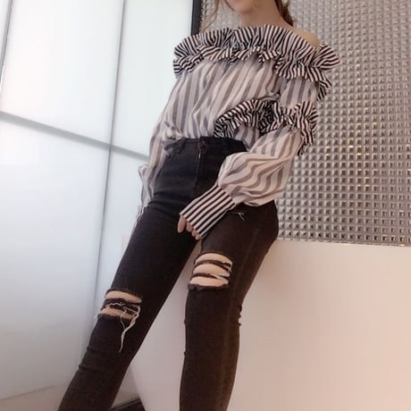ロングスリーブオフショルストライプブラウス