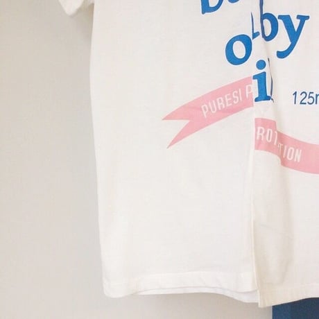 ベビーoilデザインTシャツ・ホワイト