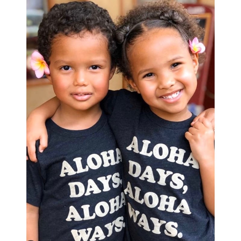 ハワイ Short Stack Hawaii ALOHA DAYS キッズTシャツ チャコール