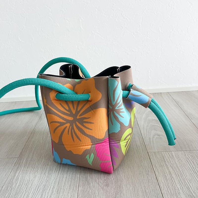 ハワイ Las Olitas BUCKET POUCH ネオプレン バケット ハワイ Las Olitas BUCKET POUCH ネオプレン バケットポーチ | Sun