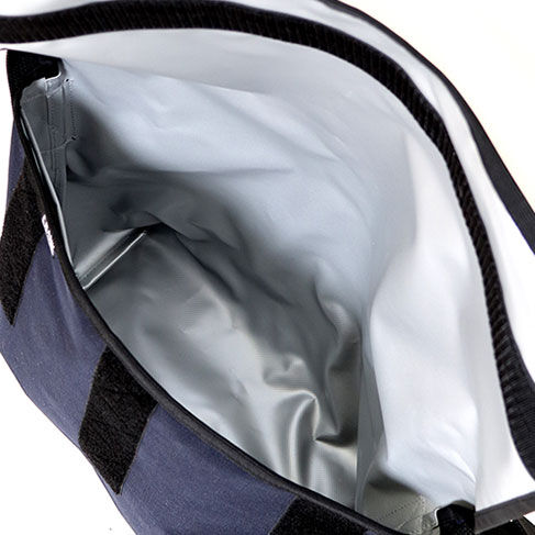 【希少】CRANK × X-LARGE メッセンジャーバッグ 希少】CRANK × X-LARGE メッセンジャーバッグ CRANK TOKYO