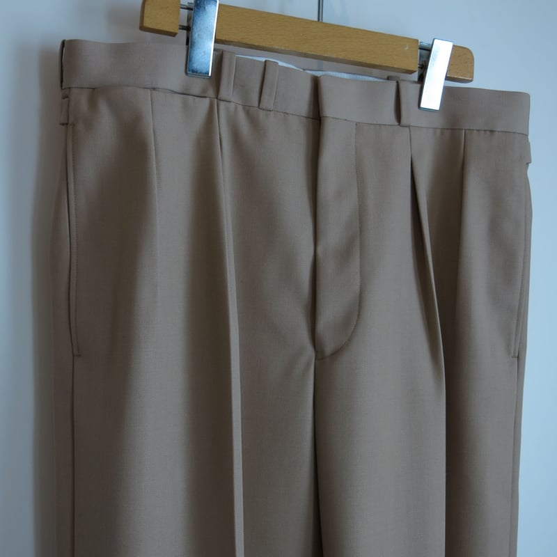 MAATEE&SONS / 2PLEATS TROUSER “JEFFERY” / BEIGE...