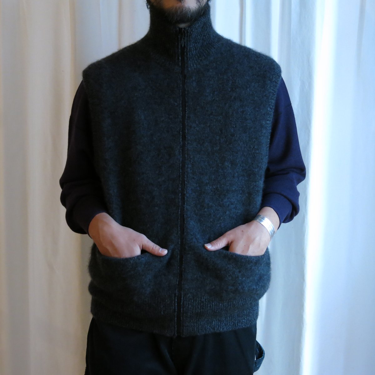 MAATEE&SONS / CASHEMERE 強圧縮 ZIP VEST | Tibetan