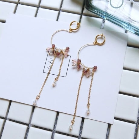 クリスタルピアス・イヤリング／両耳