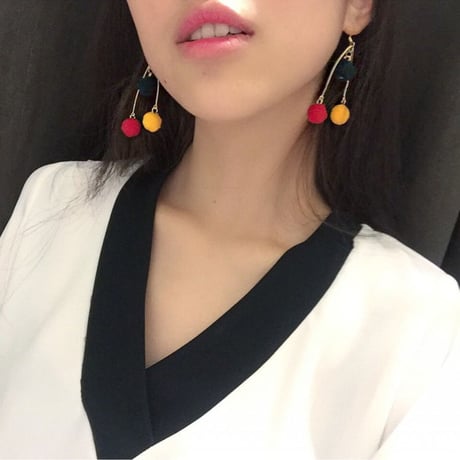 カシミヤボールのピアス/イヤリング　両耳　withBambi