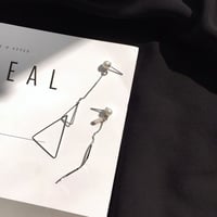 真珠付きイレギュラーピアス／両耳