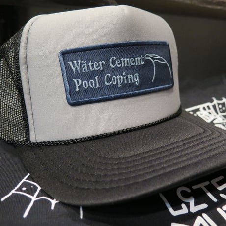 Water cement pool coping mesh cap