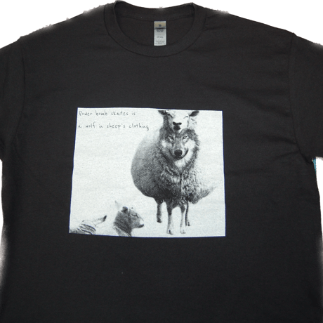 PB T shirt 羊の皮を被ったオオカミ