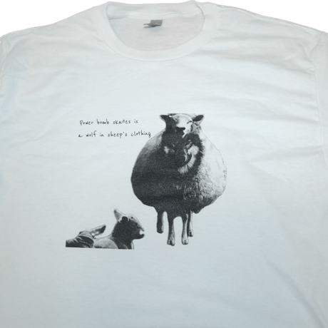 PB T shirt 羊の皮を被ったオオカミ