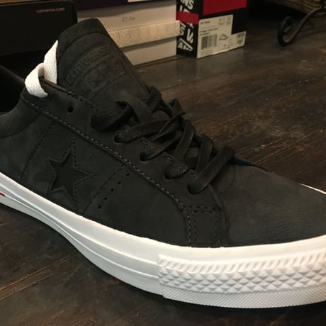 ONE STAR PRO OX BLACK/RED/BL 25.5cm