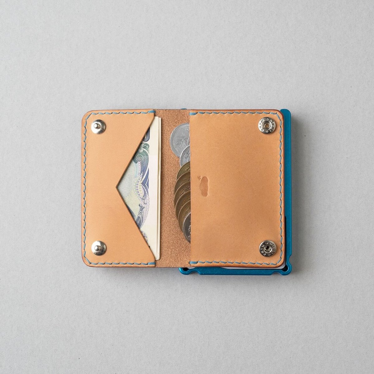 AirTag対応ミニマリスト財布１型 + カードホルダー12カード | くも 