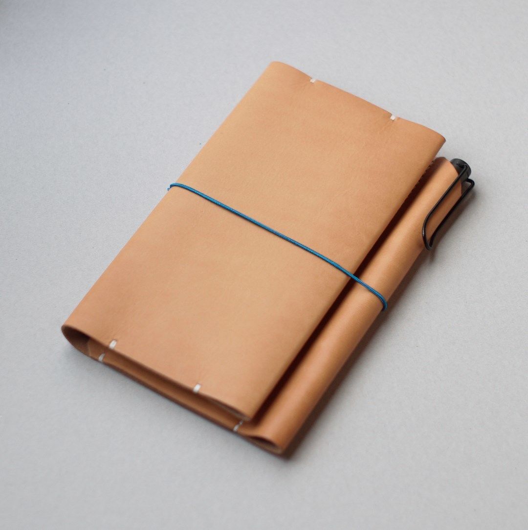 ほぼ日手帳カバー1型 WEEKSサイズ | くも舎オンラインショップ