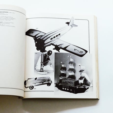 The World of Art Deco by Bevis Hillier