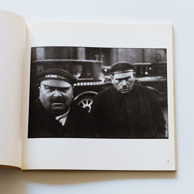 Henri Cartier-Bresson 作品集　図書館リサイクル本 Henri Cartier-Bresson 作品集 図書館リサイクル本 - メルカリ