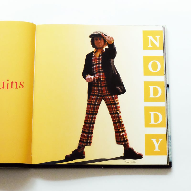 Dr. Martens: Airwair with Bouncing Soles | Book Dr. Martens: Airwair with Bouncing Soles | Book