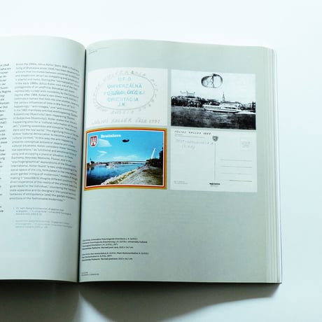 Documenta Magazine: No.1–3, 2007 Reader