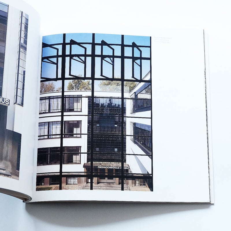 バウハウス校舎（デッサウ） Architecture in Detail | まつのは書林