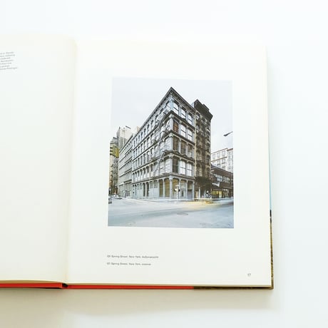 Donald Judd: Raume Spaces