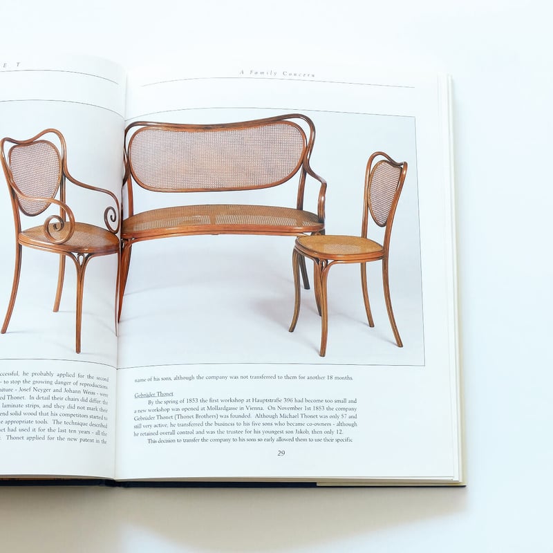 THONET: 150 YEARS OF FURNITURE 洋書1980年出版 THONET: 150 YEARS OF FURNITURE 洋書1980年出版