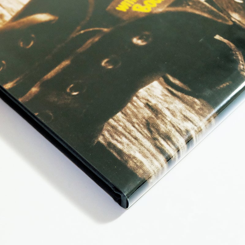 AirWair Dr.Martens ビジュアルブック Dr. Martens: Airwair with Bouncing Soles | Book