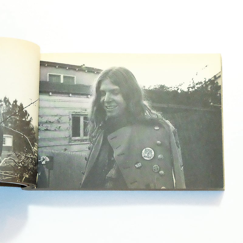 Smile Rock by Akira Kobayashi | Book Ernest