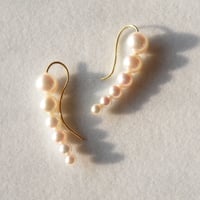 Eclipse Earhook in akoya pearl