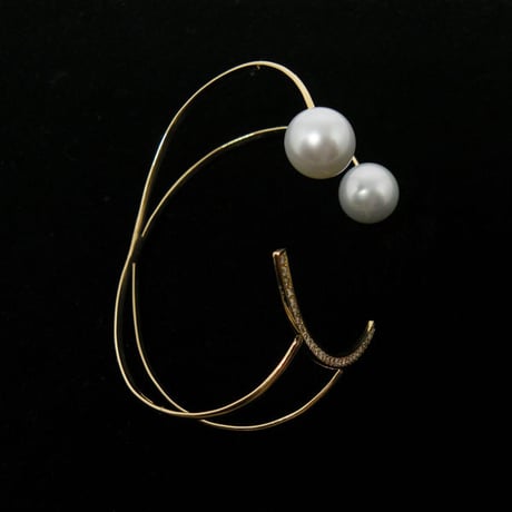 "W" Big smile diamond bangle