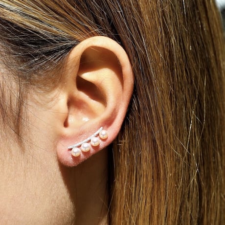 Icicles Diamond and pearl ear climber  K14WG