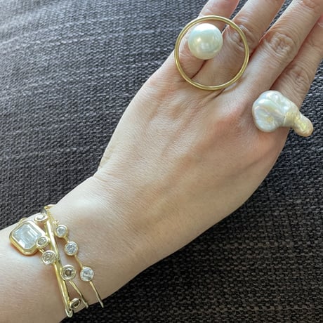 Southsea big pearl Fullmoon ring