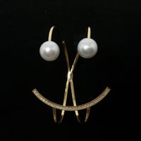 "W" Big smile diamond bangle
