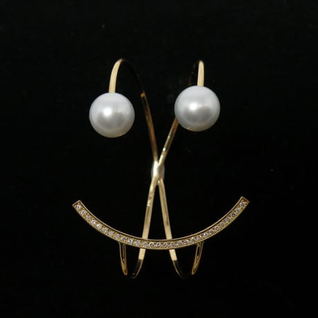 "W" Big smile diamond bangle