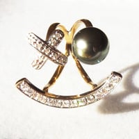 "W"besmile winked diamond ring