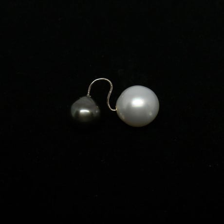 HUGE pearl solid Hooked Pierce