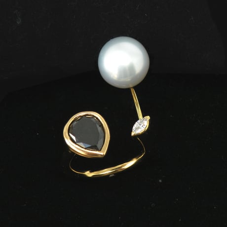 Hover pearl&diamond Satellite Ring