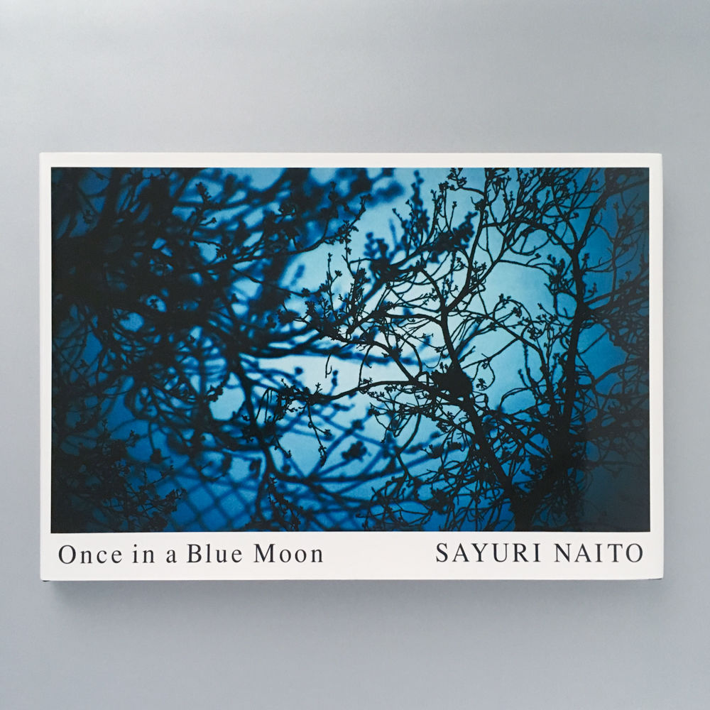 内藤さゆり写真集『Once in a Blue Moon』サイン付き | POLAR STAR